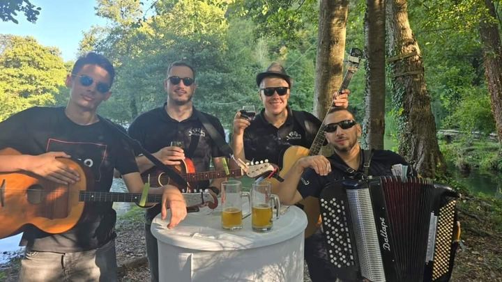 bend Škorpioni bend za vjenčanje uživo glazba za svadbene svečanosti uživo glazba za vjenčanje muzika za ceremoniju vjenčanja DJ za svadbenu zabavu DJ i bend za vjenčanja