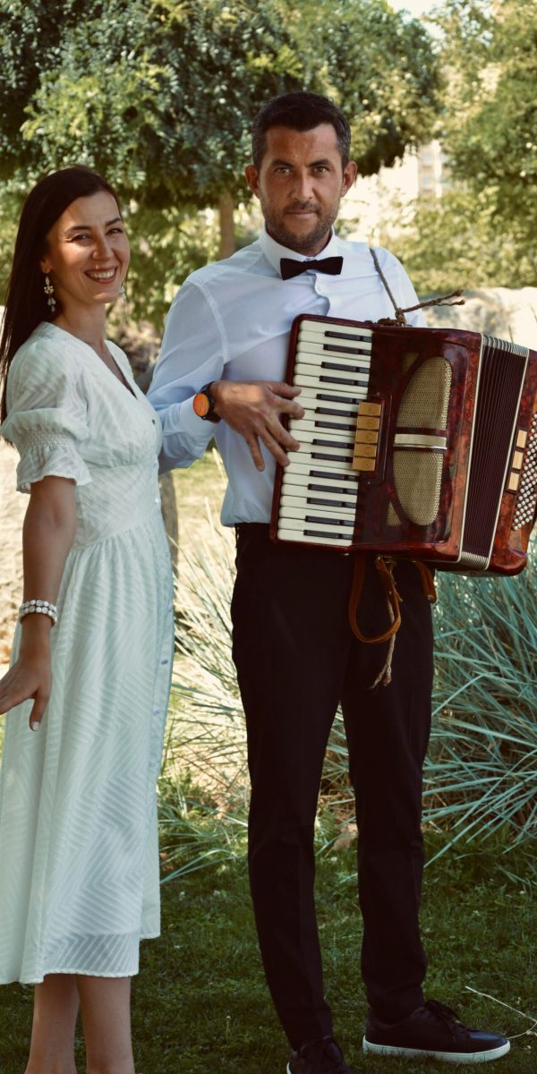 Harmonikaš za svadbe Glazba za vjenčanje Tradicionalna svadbena glazba Profesionalni harmonikaš Najbolji harmonikaš za svadbe Živa glazba za vjenčanja Harmonika za svadbeno veselje