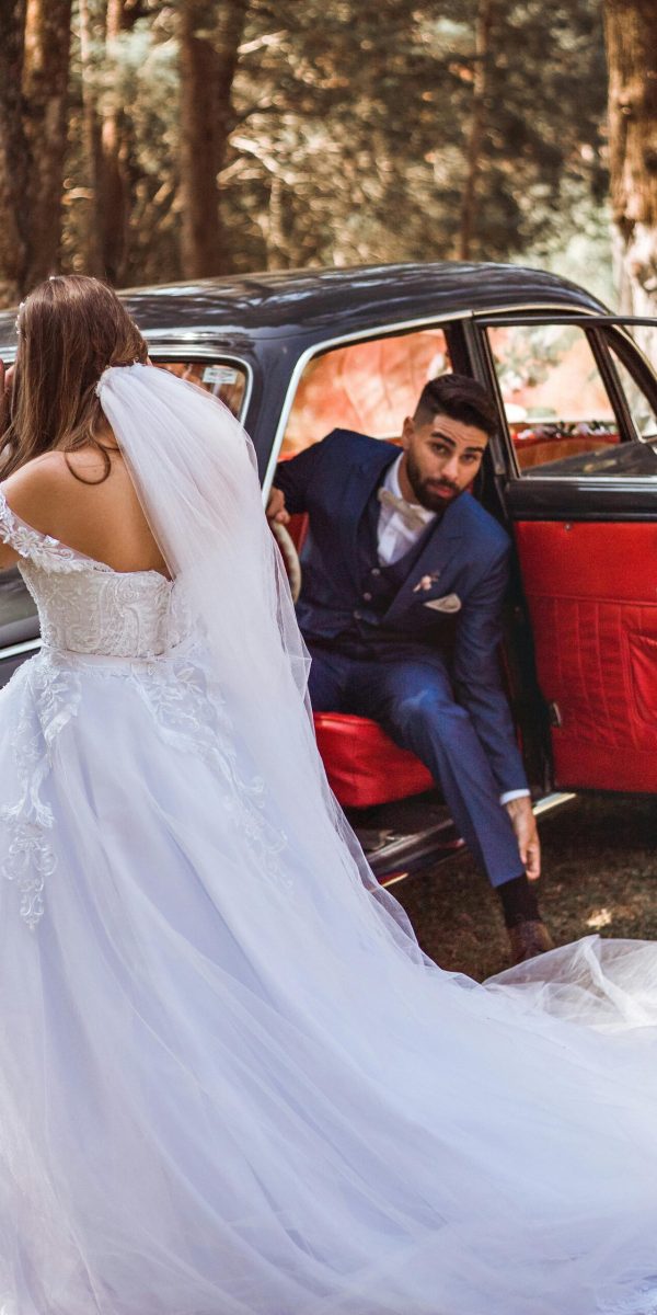 najam limuzine za vjenčanje oldtimer za vjenčanje luksuzni auto za svadbene svečanosti vozilo za mladence dolazak na vjenčanje u limuzini vintage auto za vjenčanje